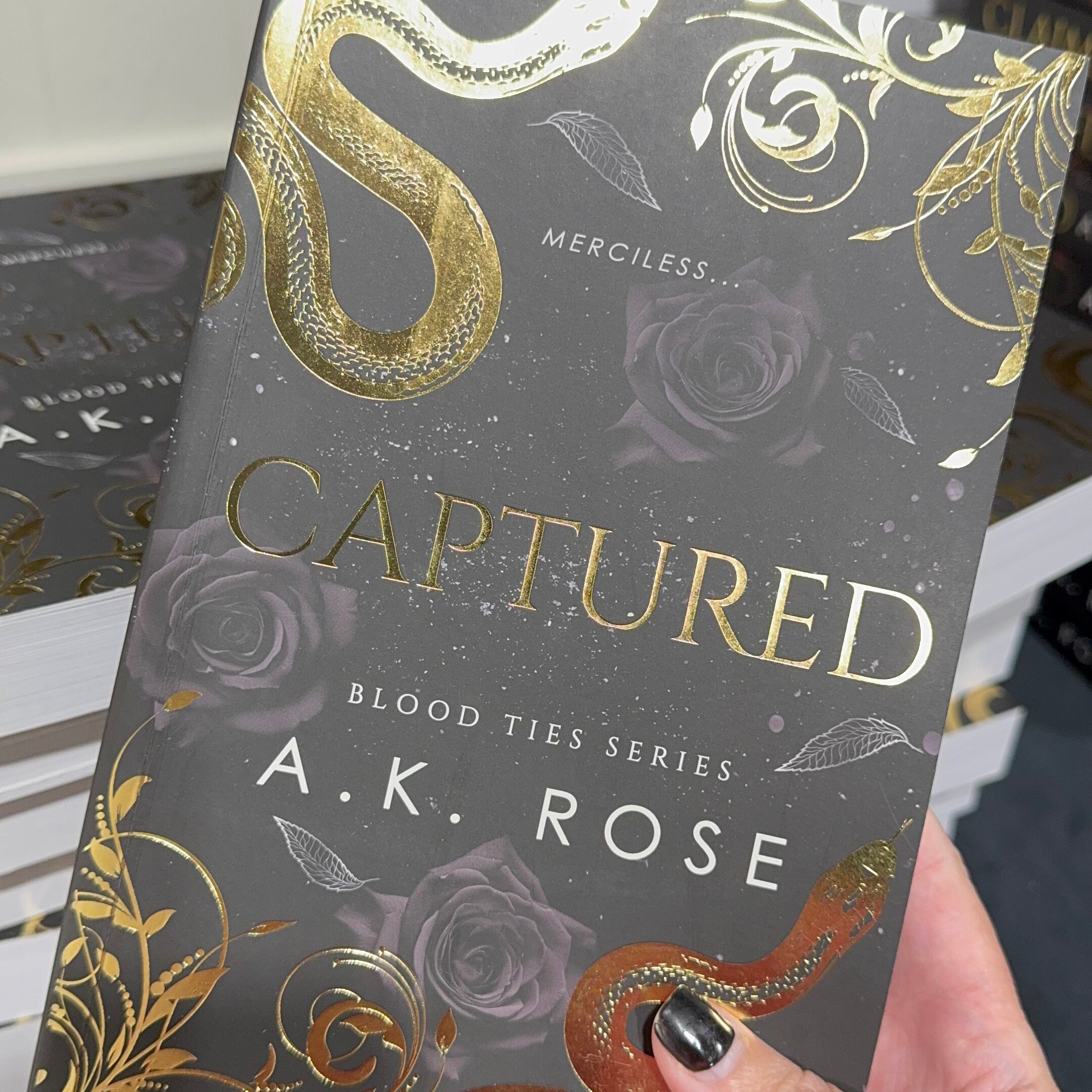 🖤 SCRATCHED & DENTED – Blood Ties Special Edition PAPERBACK Bundle (Books 1–9 + Foiled Bookmarks) 🖤