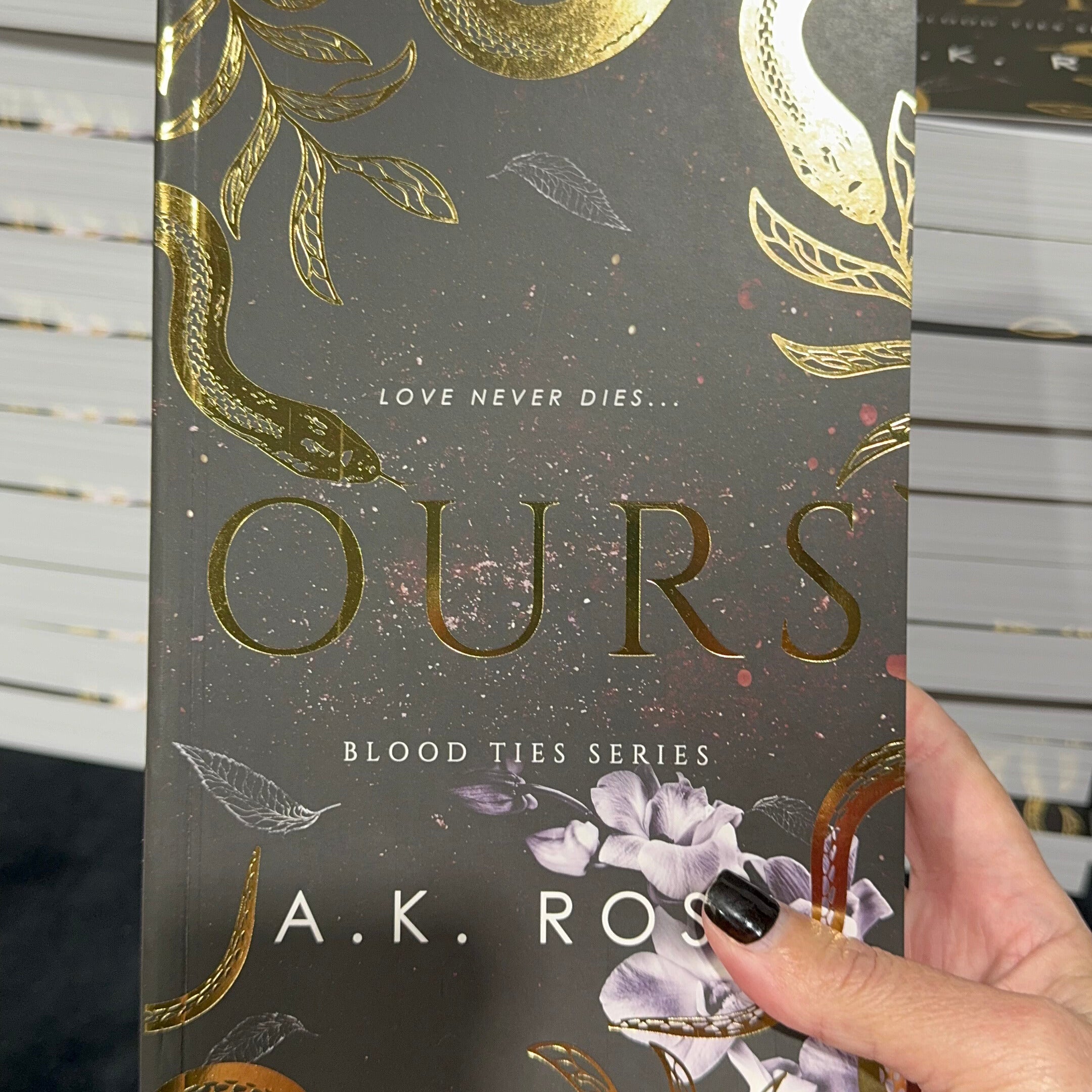 🖤 SCRATCHED & DENTED – Blood Ties Special Edition PAPERBACK Bundle (Books 1–9 + Foiled Bookmarks) 🖤